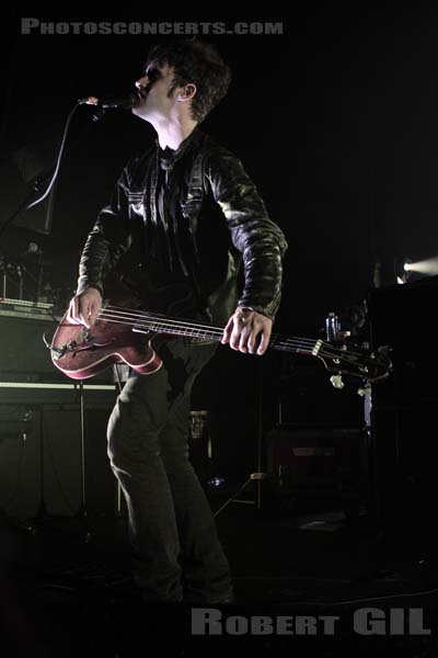 BLACK REBEL MOTORCYCLE CLUB - 2010-05-12 - PARIS - Le Bataclan - Robert Levon Been